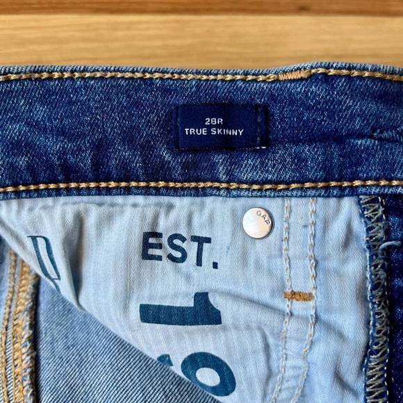 Gap High Rise True Skinny Denim Blue Jeans Frayed Hems Size 28 R - Picture 6 of 8
